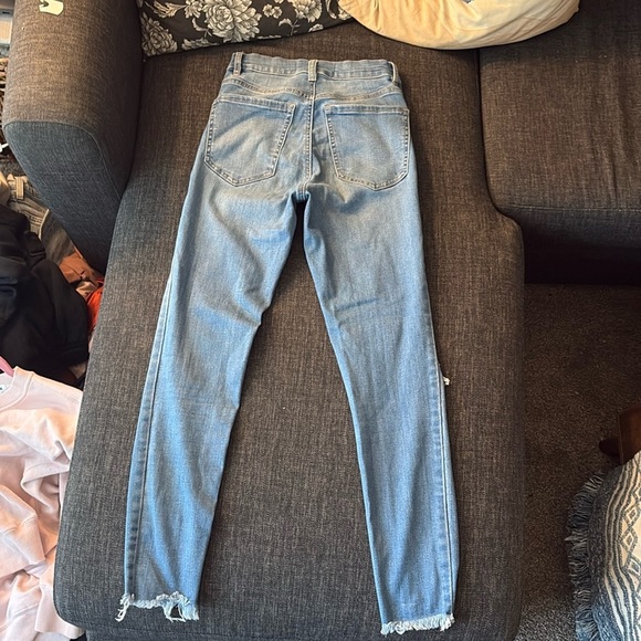 Size 0 ripped garage skinny jeans - Picture 5 of 7